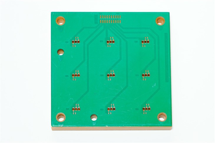 Palaidotas vario bloko PCB
